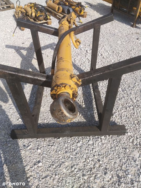 Siłownik Liebherr A R 916 922 317 924 313 [D-142 S-70 T-70] - 4