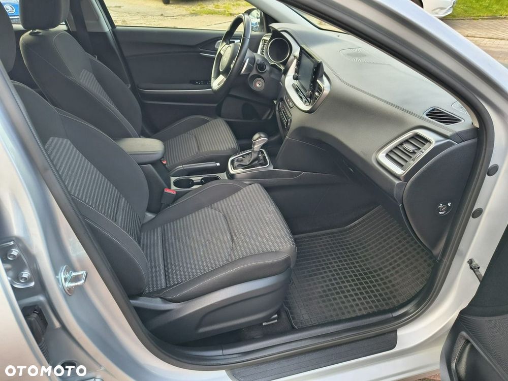 Kia Ceed - 26