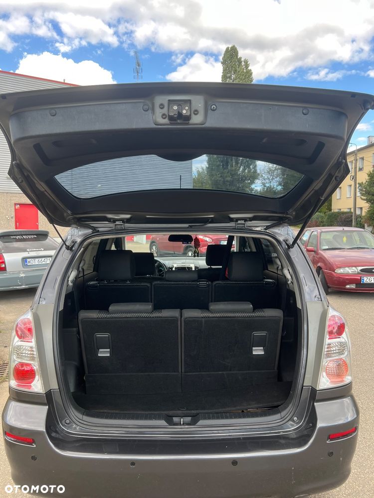 Toyota Corolla Verso 1.8 Premium + 7os MM - 7