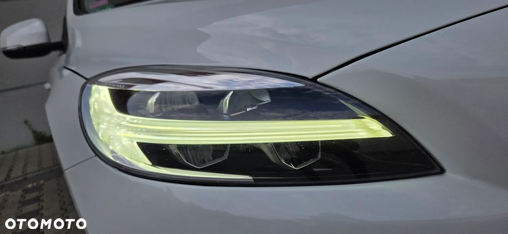 Volvo V40 - 5