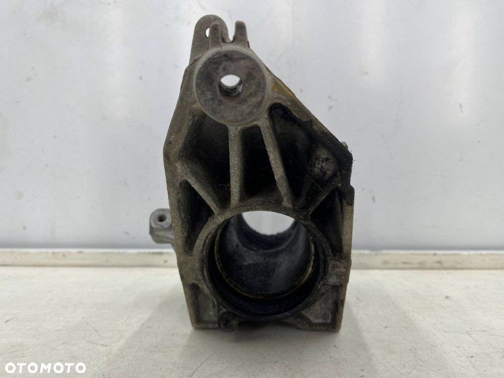 Łapa silnika Mercedes Vito W639 Sprinter W906 2.2 cdi mocowanie lewe dolot intercoolera a6462230004 - 5