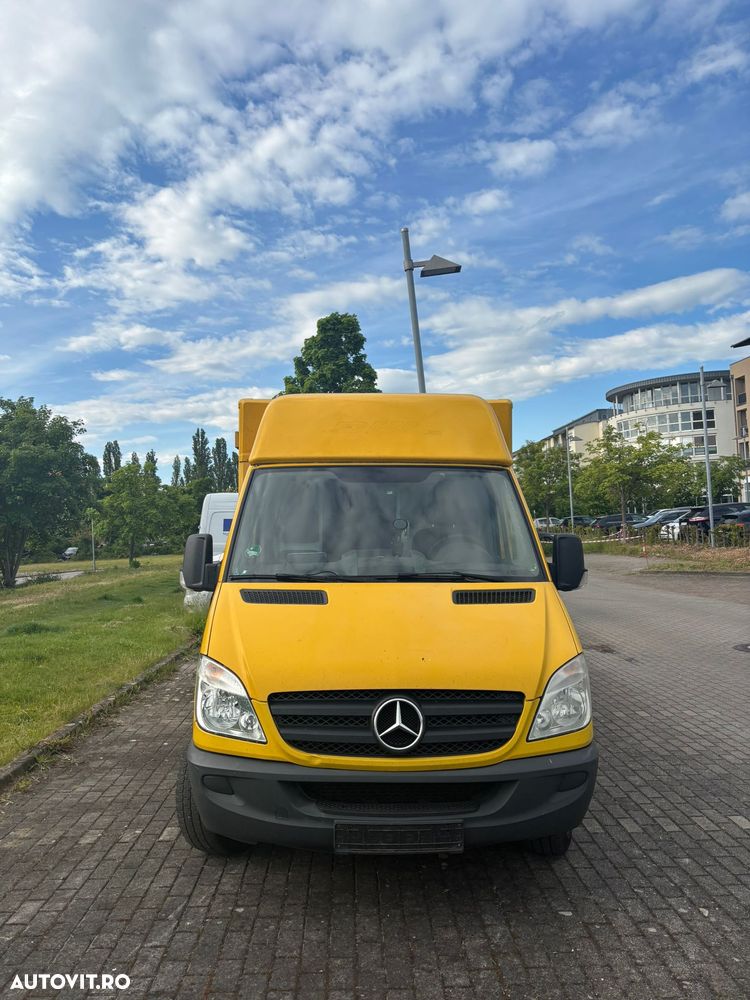 Mercedes-Benz Sprinter - 5