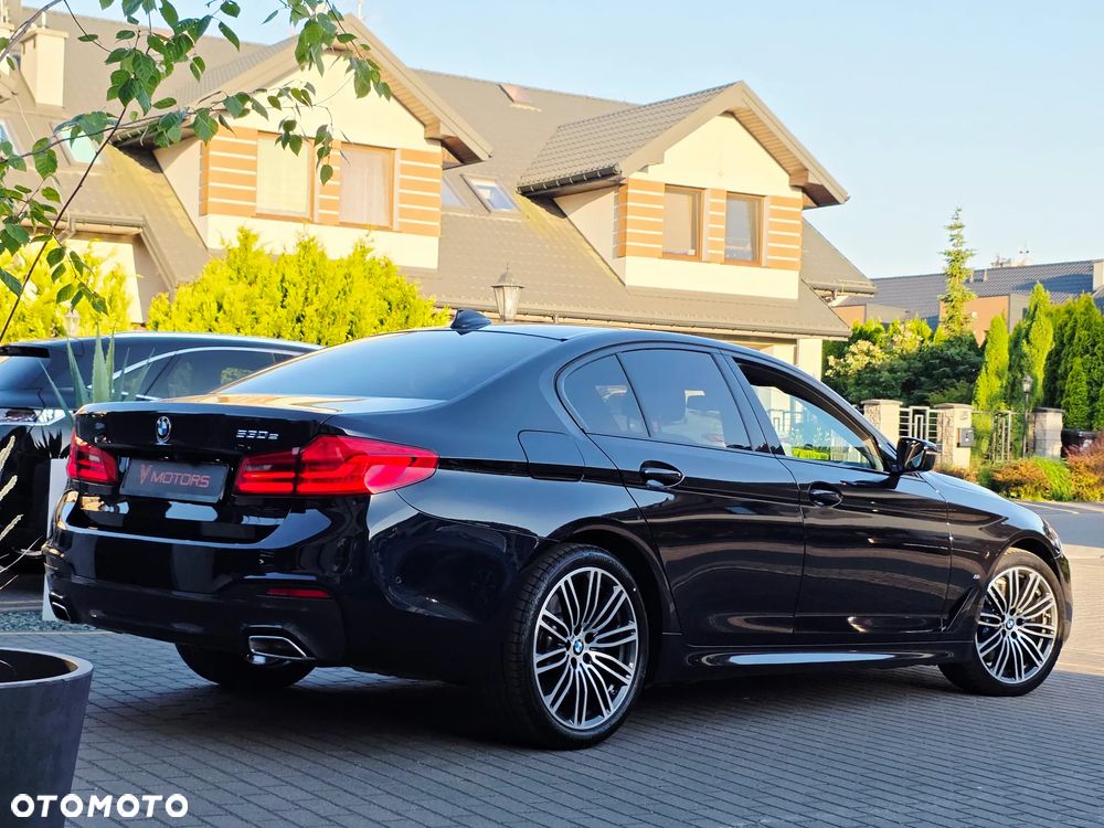 BMW Seria 5 530e iPerformance GPF M Sport sport - 23