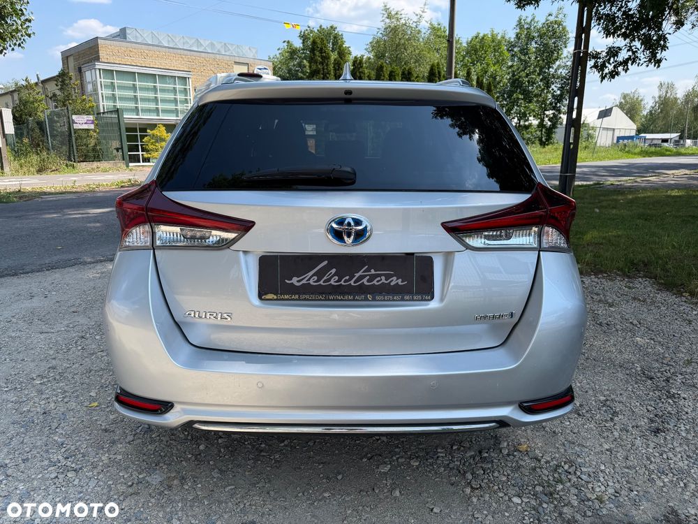 Toyota Auris Hybrid 135 Prestige - 6