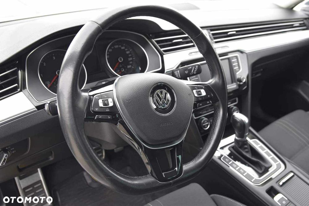 Volkswagen Passat 2.0 TDI BMT 4Mot Highline DSG - 8