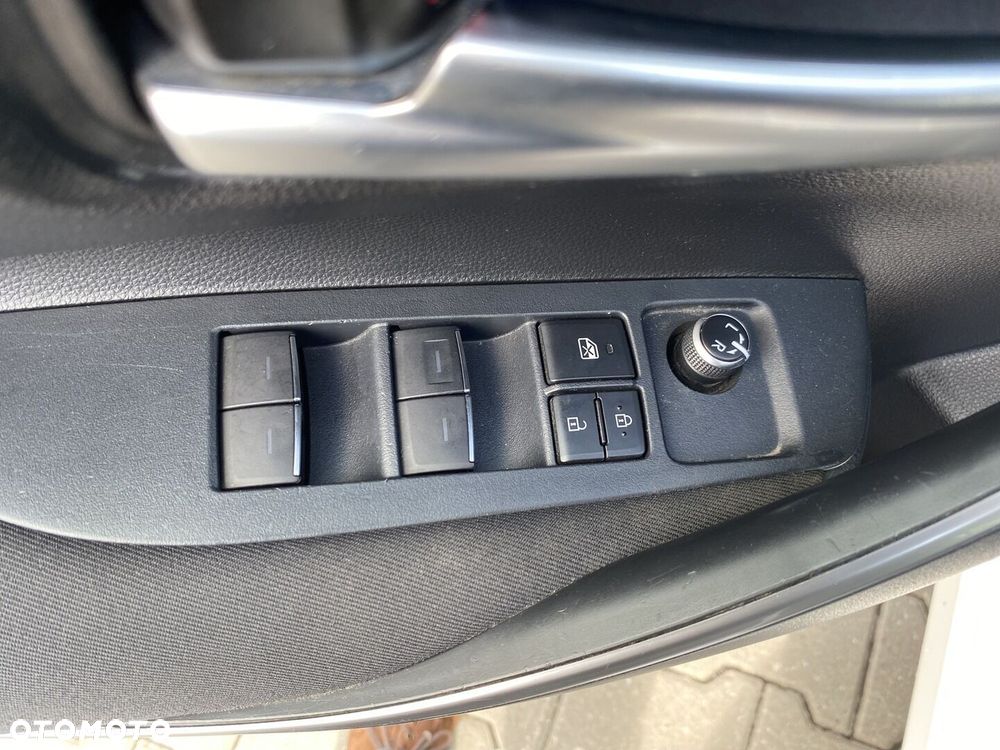 Toyota Corolla 1.8 Hybrid Comfort - 23