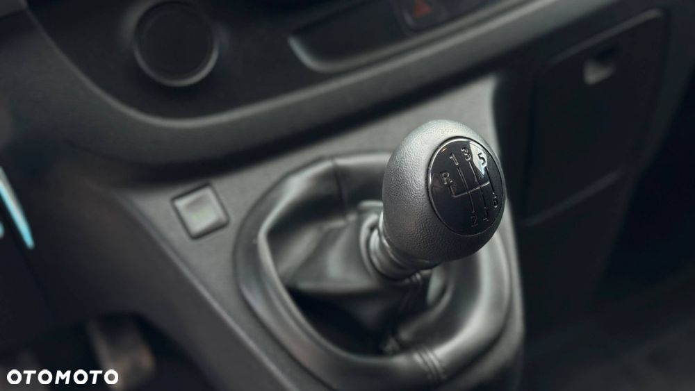 Renault Trafic - 21