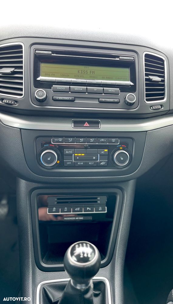 Volkswagen Sharan 2.0 TDI DPF BlueMotion Comfortline - 20