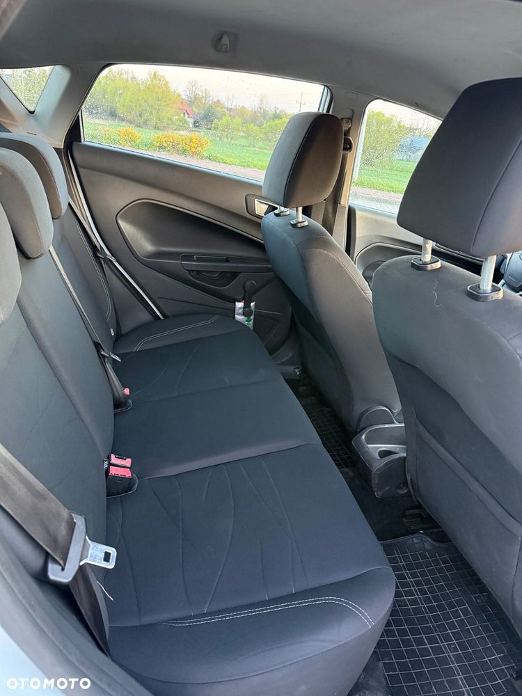 Ford Fiesta ver-1-5-tdci-silver-x - 8