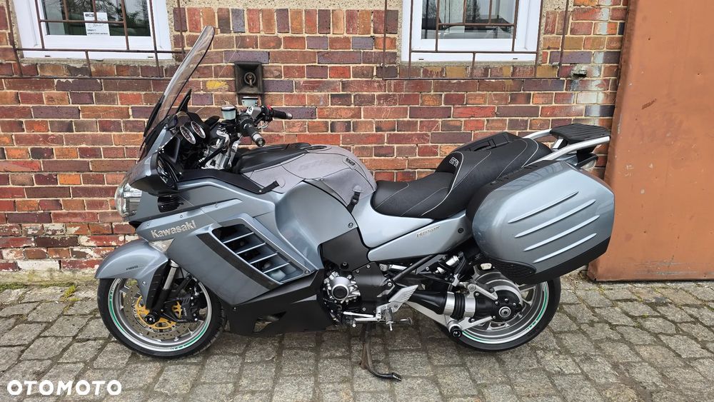 Kawasaki GTR - 1
