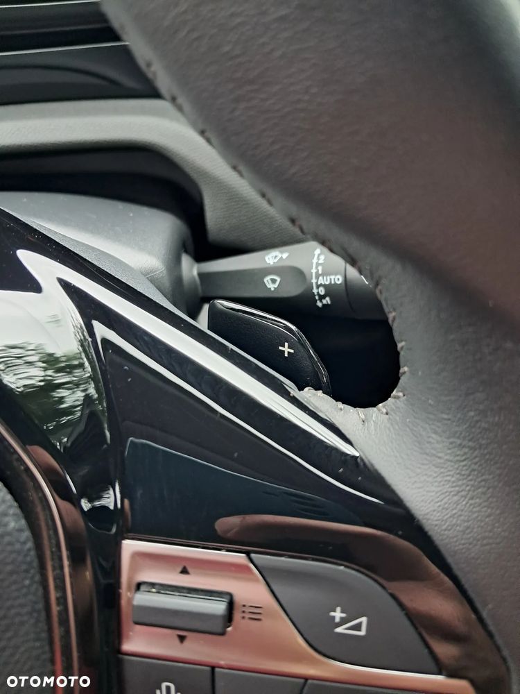 Peugeot 308 BlueHDi 130 EAT8 Stop & Start Allure Pack - 9