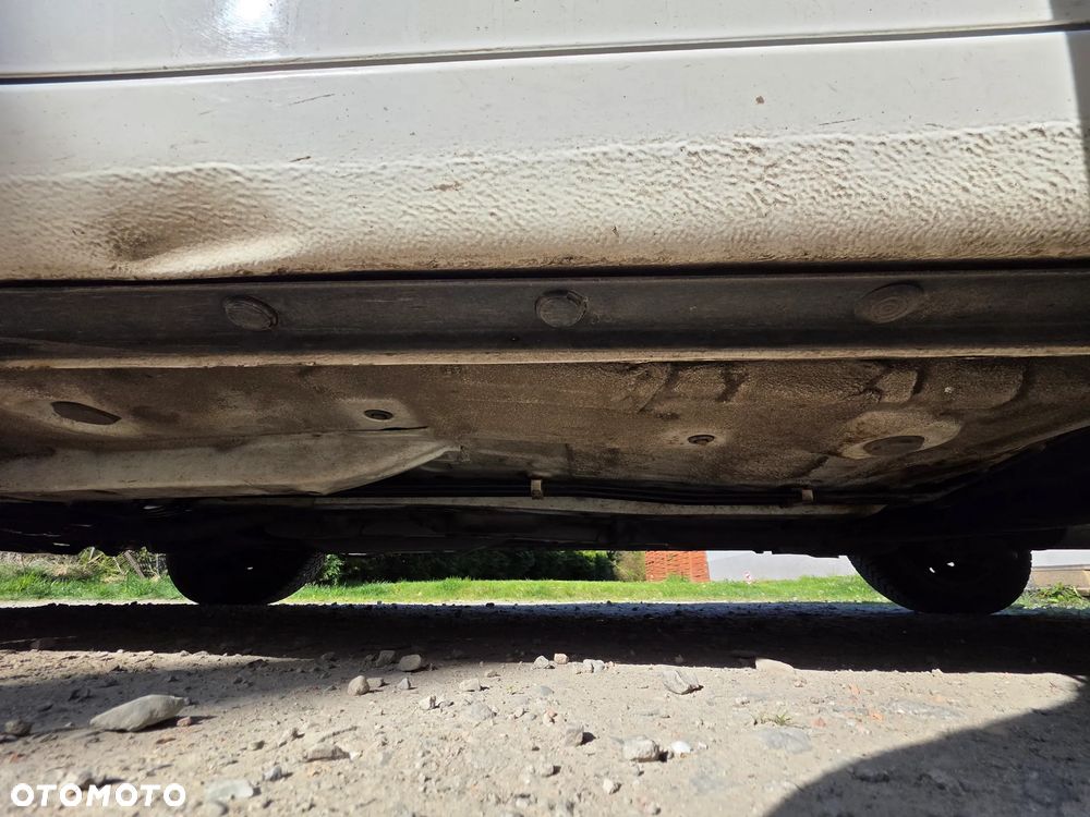 Toyota Yaris 1.0 Luna A/C - 18