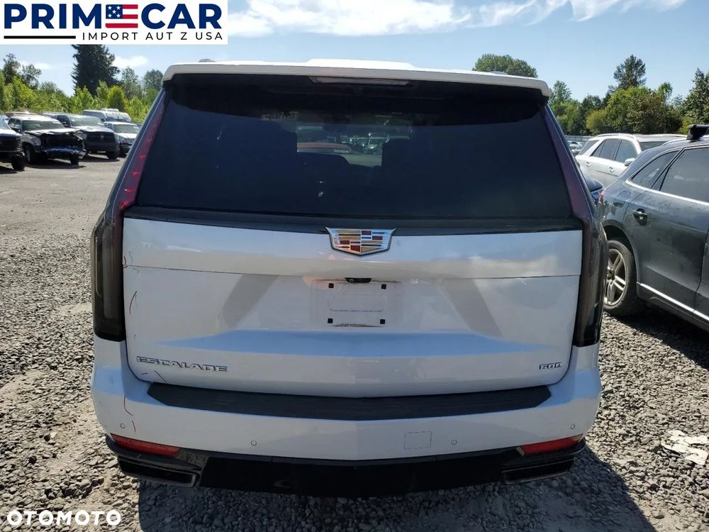 Cadillac Escalade - 3