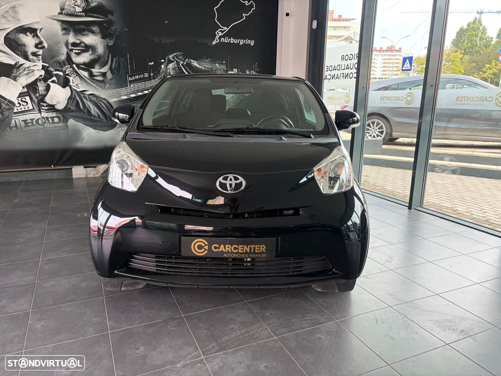 Toyota iQ 1.0 VVT-i - 2