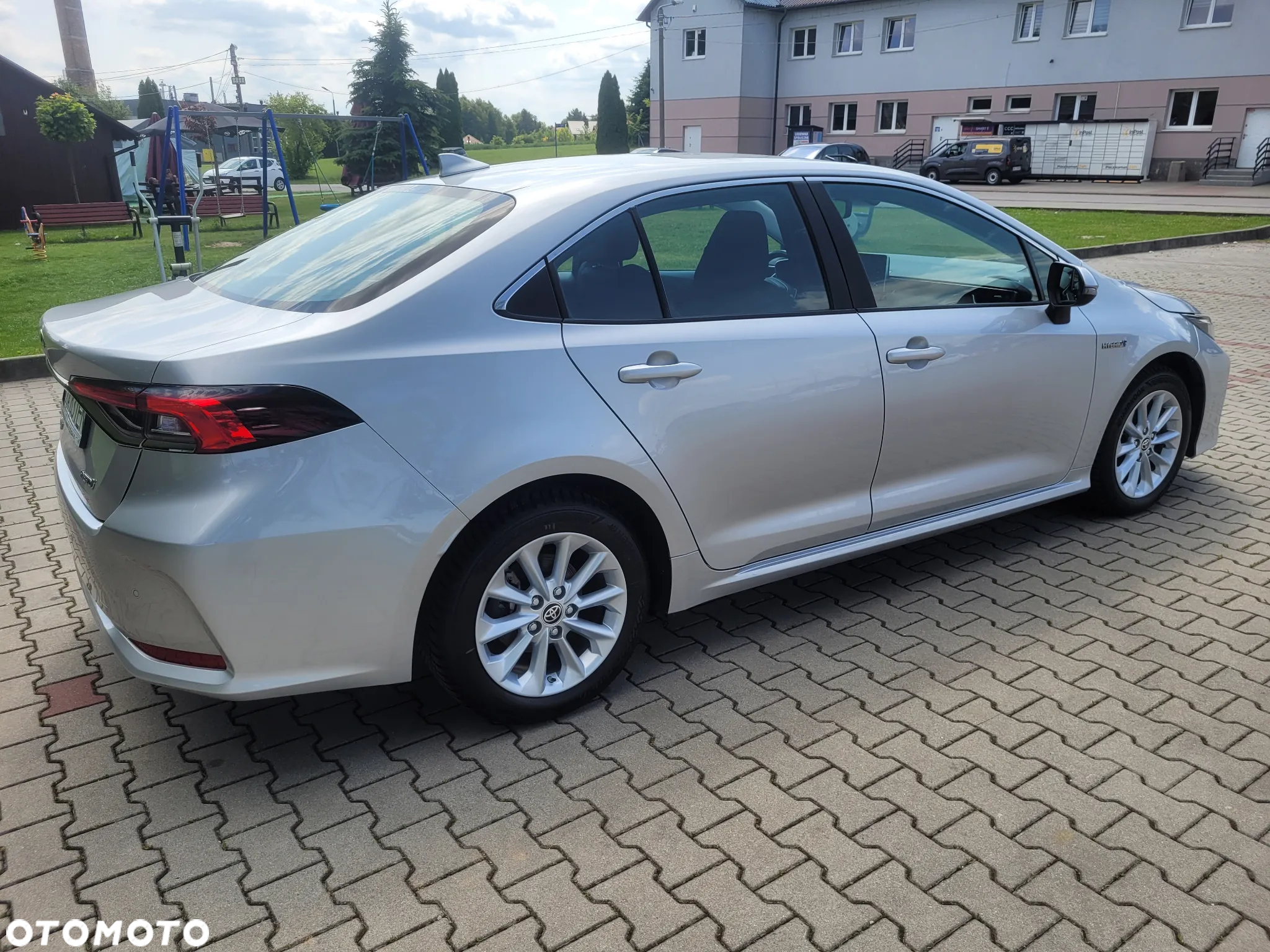 Toyota Corolla 1.8 Hybrid Comfort - 12