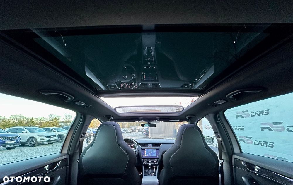 Skoda Octavia Combi 2.0 TDI DSG RS - 14