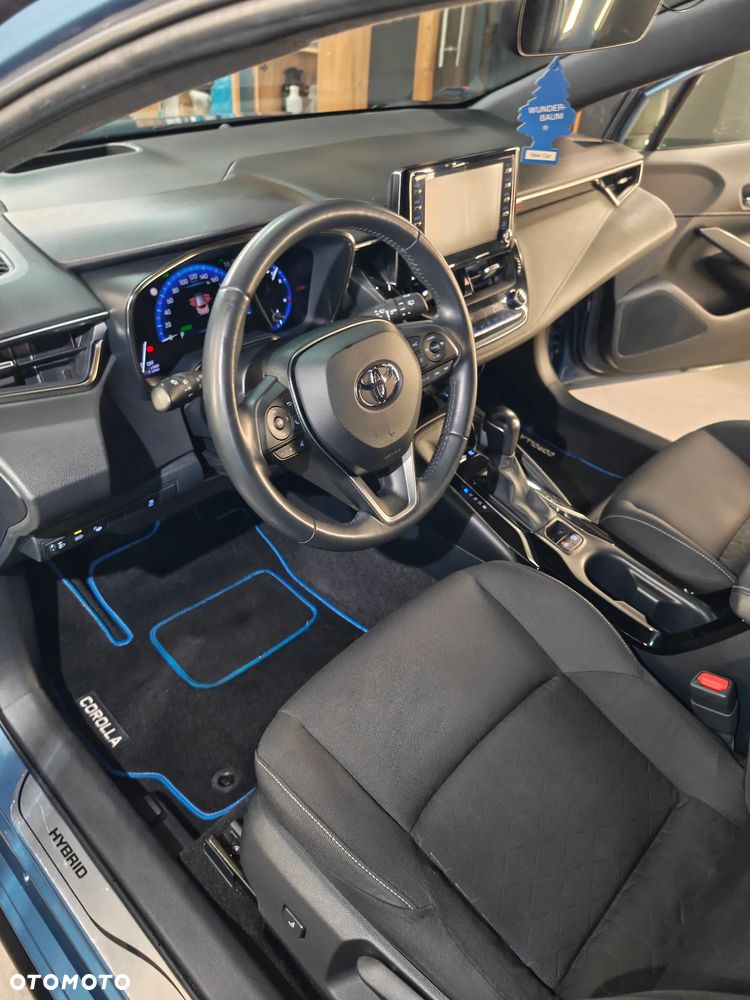 Toyota Corolla - 22