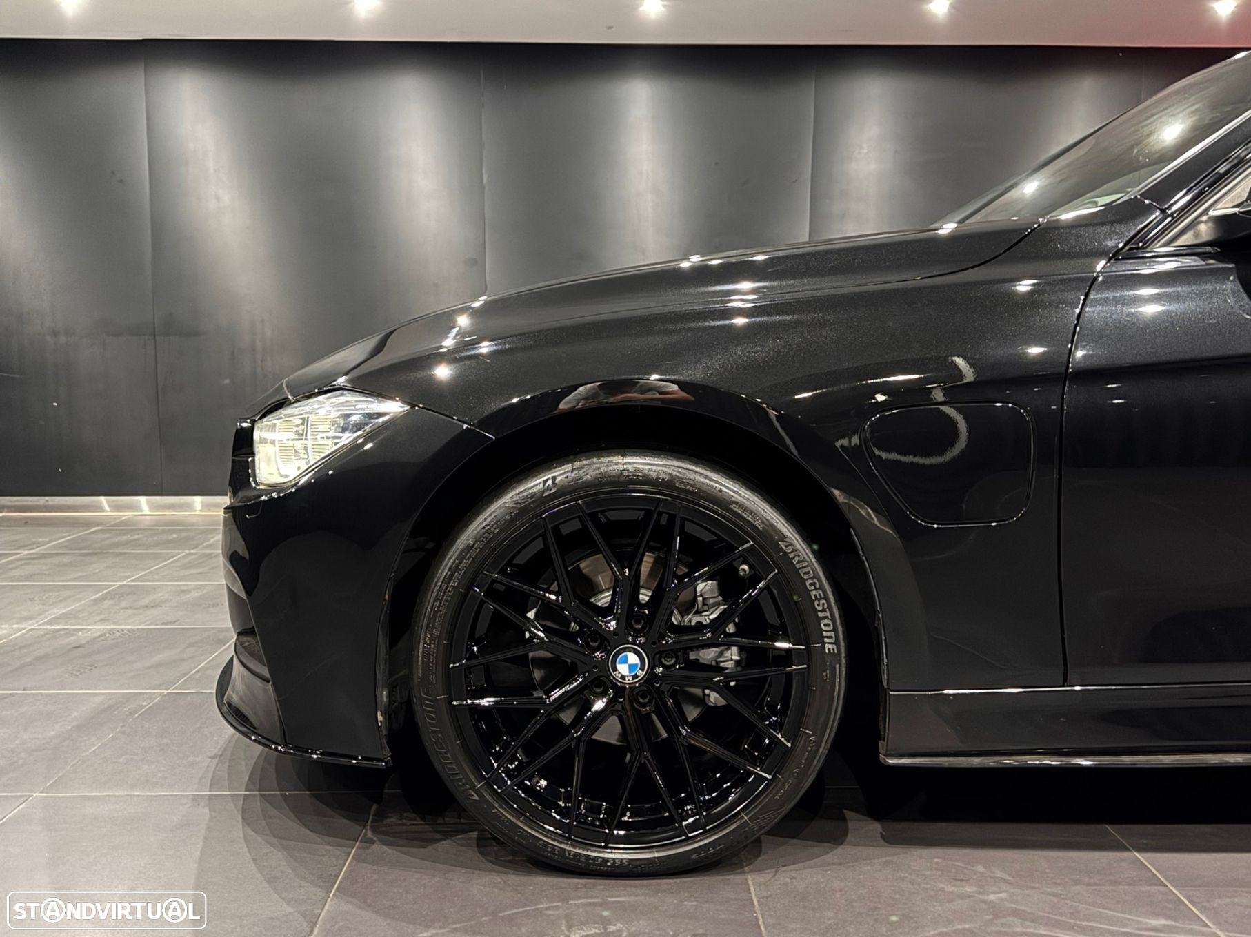 BMW 330 e iPerformance Pack M Shadow - 3