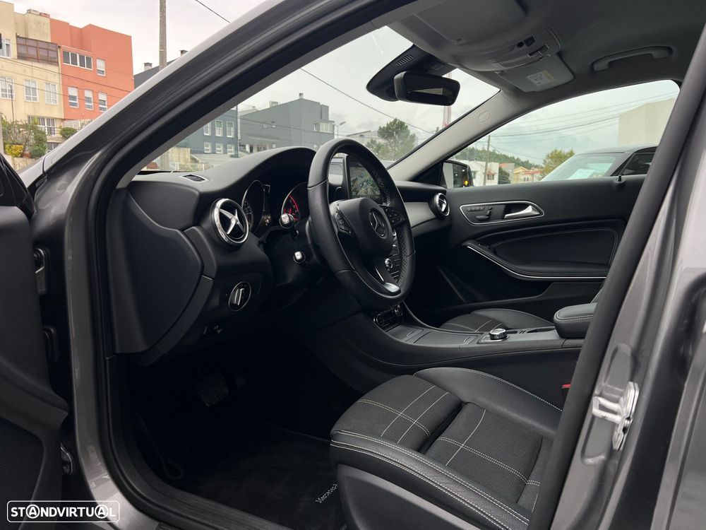 Mercedes-Benz GLA 220 CDi Urban 4-Matic - 10