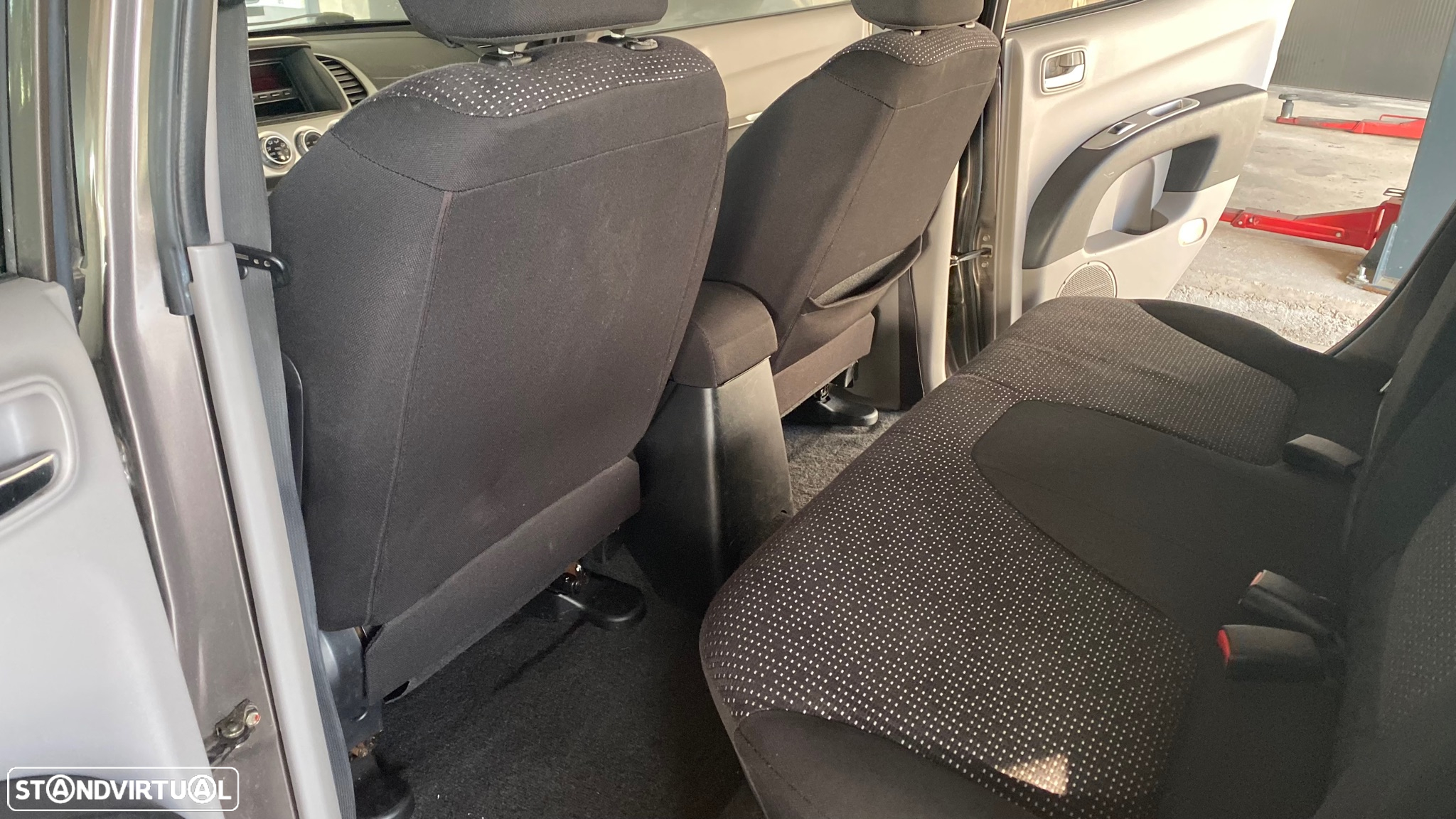 Mitsubishi L200 Pick Up 4x4 Intense Cabine Dupla - 16