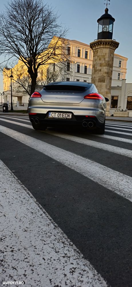Porsche Panamera 3.0 PDK 4S - 30