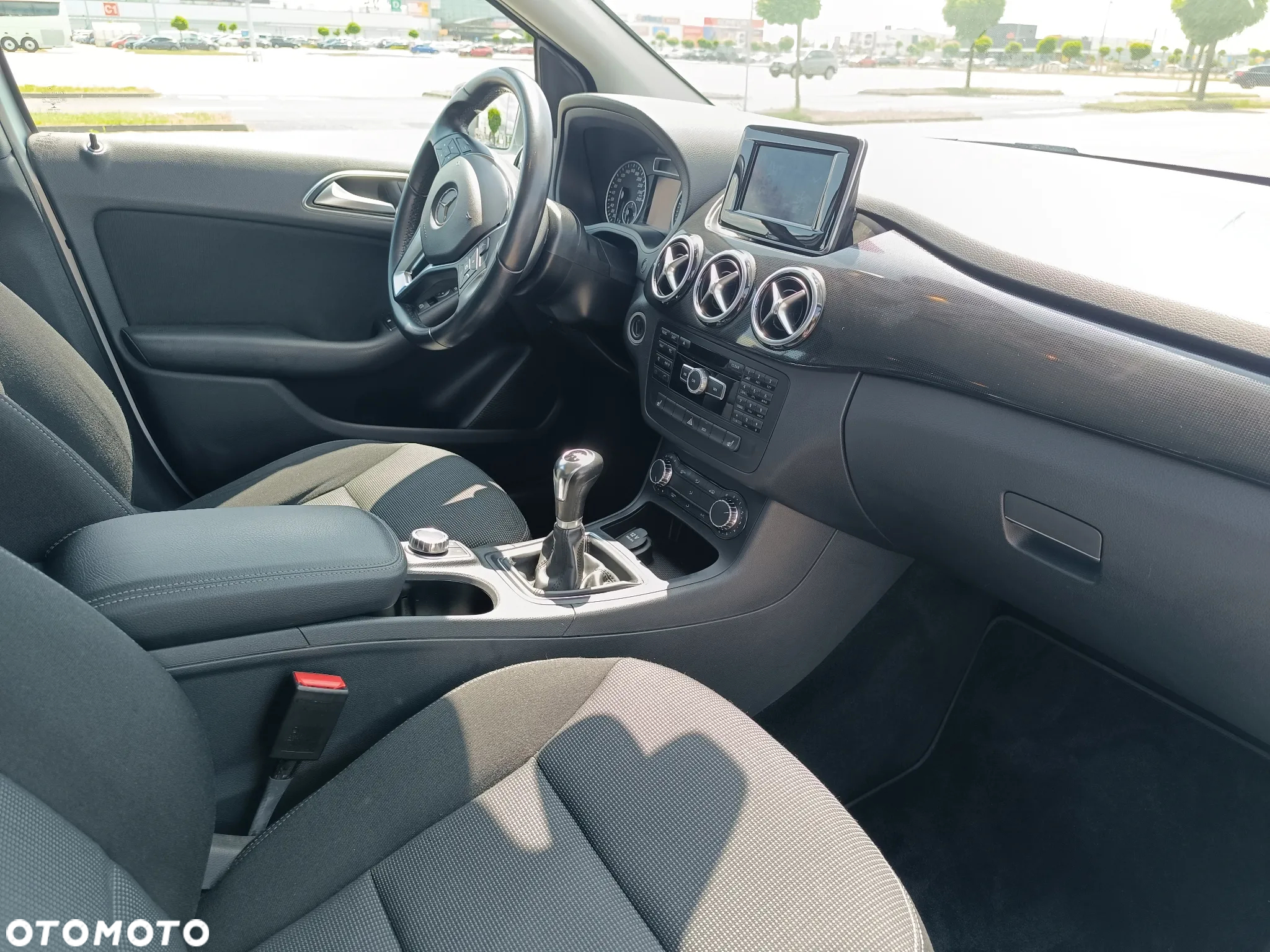 Mercedes-Benz Klasa B 180 (BlueEFFICIENCY) - 23