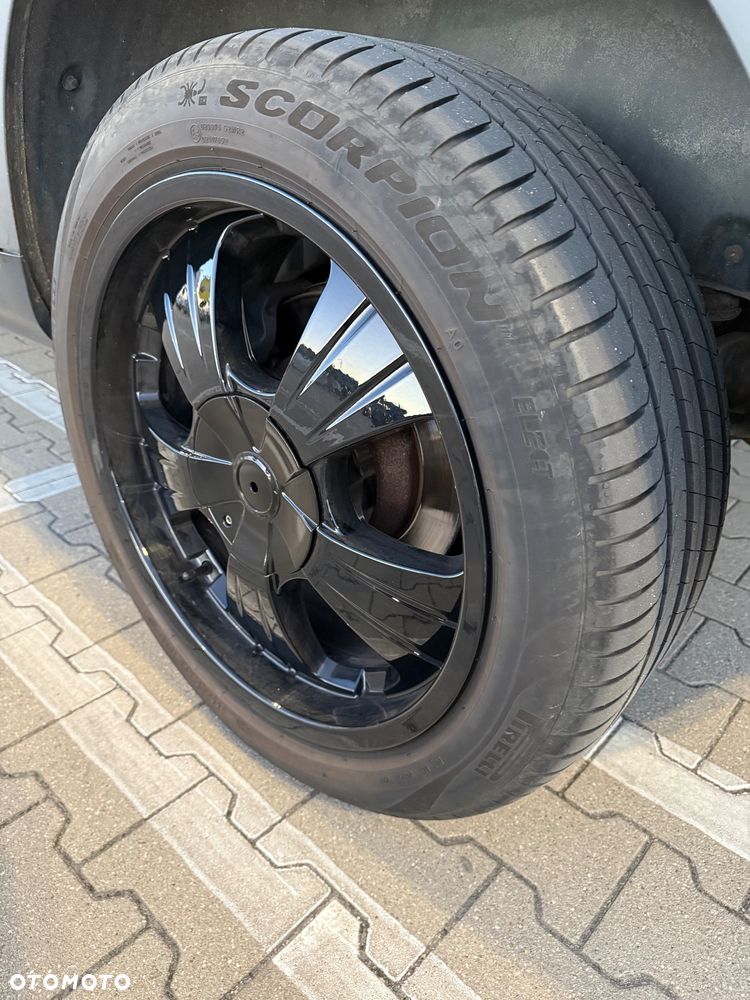Volkswagen Touareg - 24