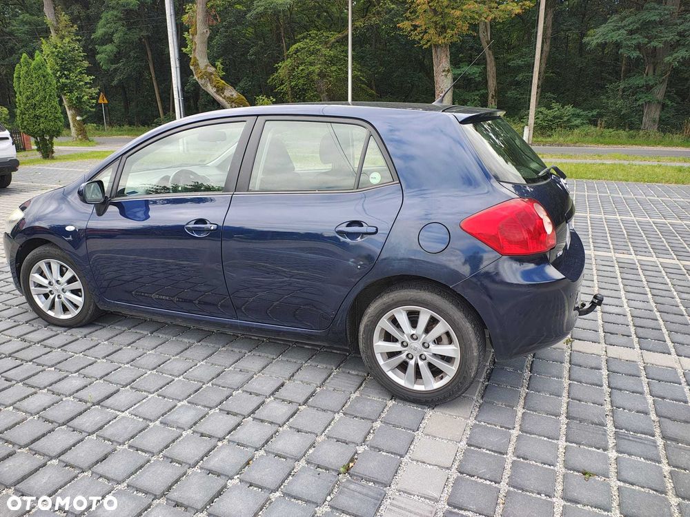 Toyota Auris - 1