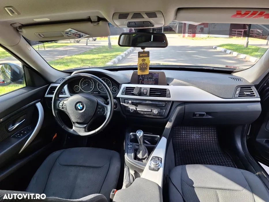 BMW Seria 3 320d GT - 7