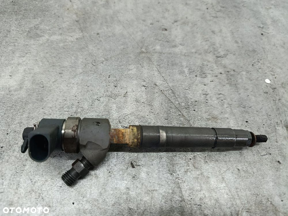 WTRYSKIWACZ MERCEDES VITO W638 FL A6120700487  0445110182  BOSCH 2.2 CDI - 1