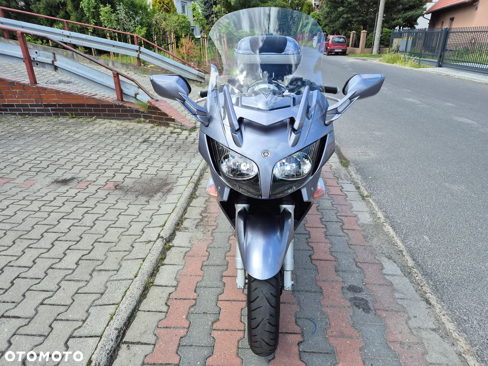 Yamaha FJR - 8
