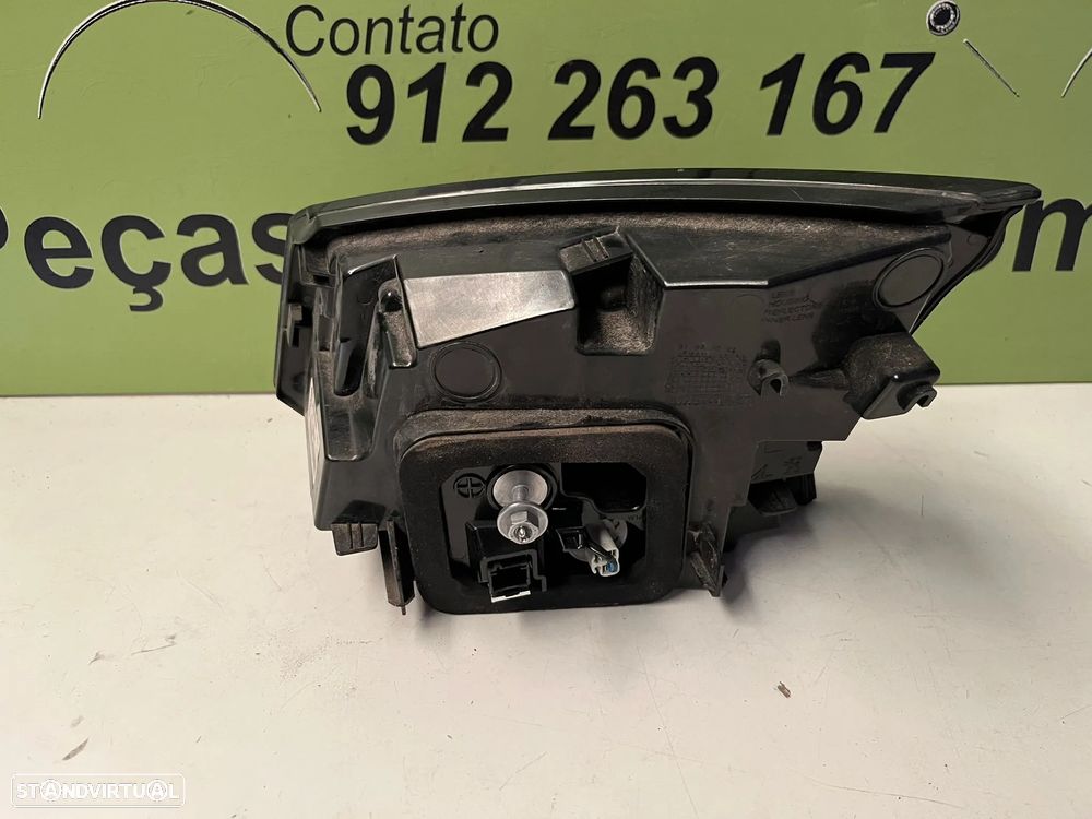 PEUGEOT 5008 II FAROLIM MALA FRISO PLASTICO - FT474 - 11