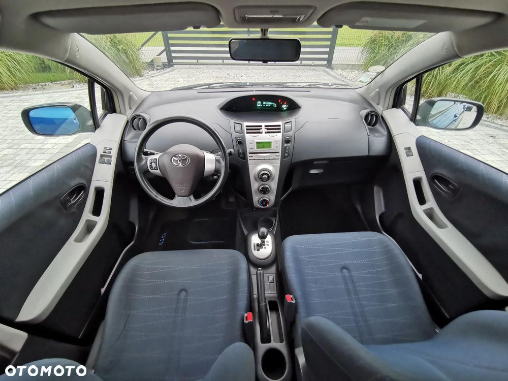 Toyota Yaris 1.3 VVT-i Multi Mode Executive - 2
