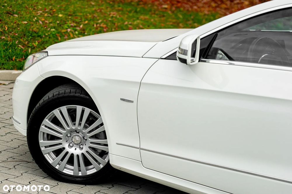 Mercedes-Benz Klasa E 250 BlueEFFICIENCY 7G-TRONIC Avantgarde - 37