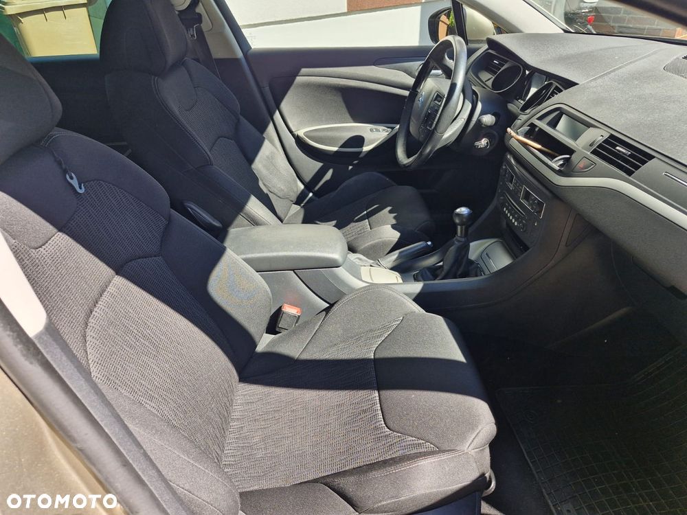 Citroën C5 Tourer HDi 115 FAP Tendance - 11