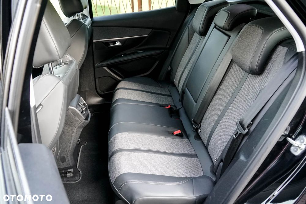 Peugeot 3008 BlueHDi 130 Stop & Start EAT8 Allure - 31