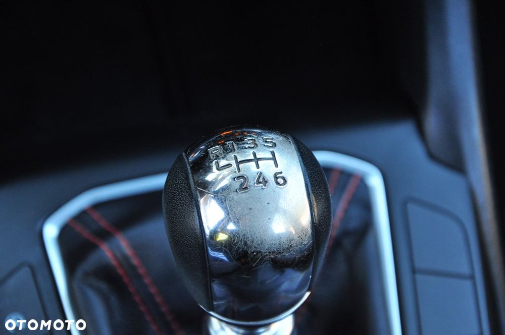 Ford Focus 1.5 EcoBoost STart-Stopp-System ST-Line - 36