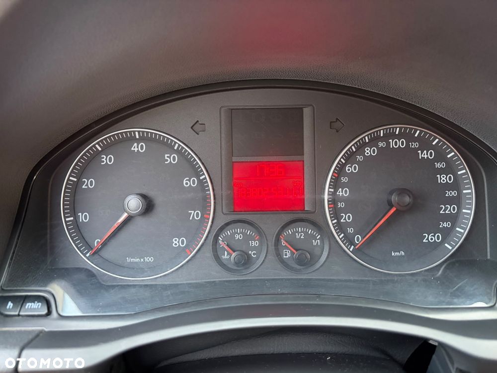 Volkswagen Golf - 5