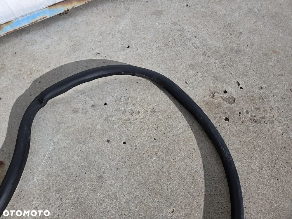 Uszczelka drzwi lewych przednich Citroen Berlingo IV - 8