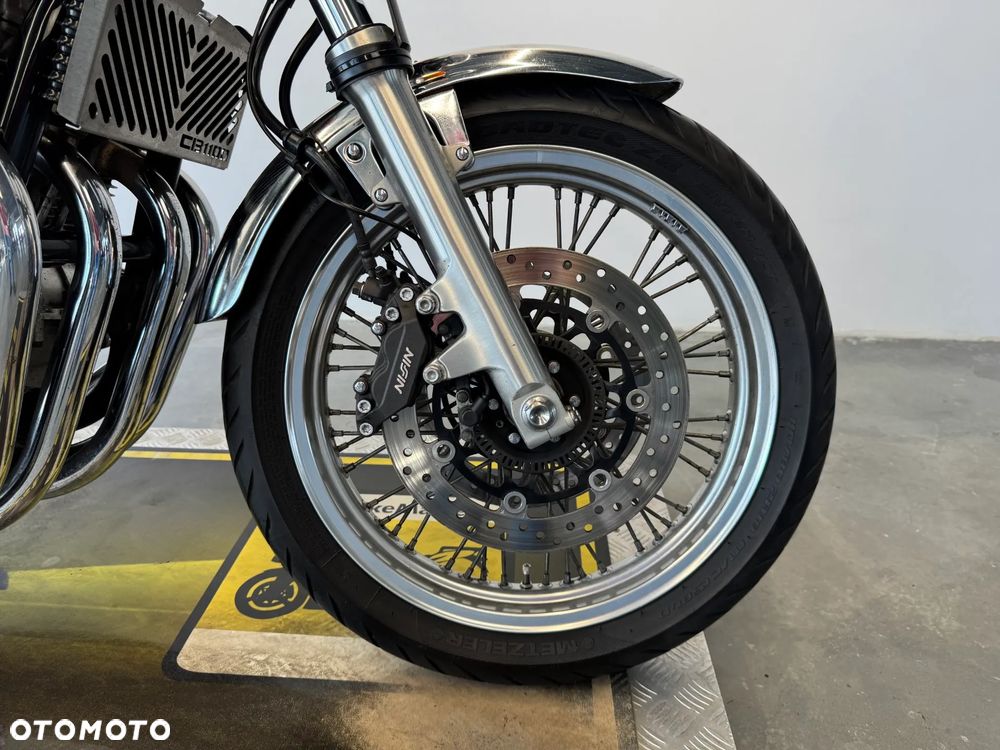 Honda CB - 8