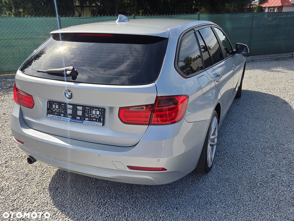 BMW Seria 3 318d xDrive M Sport Shadow - 13