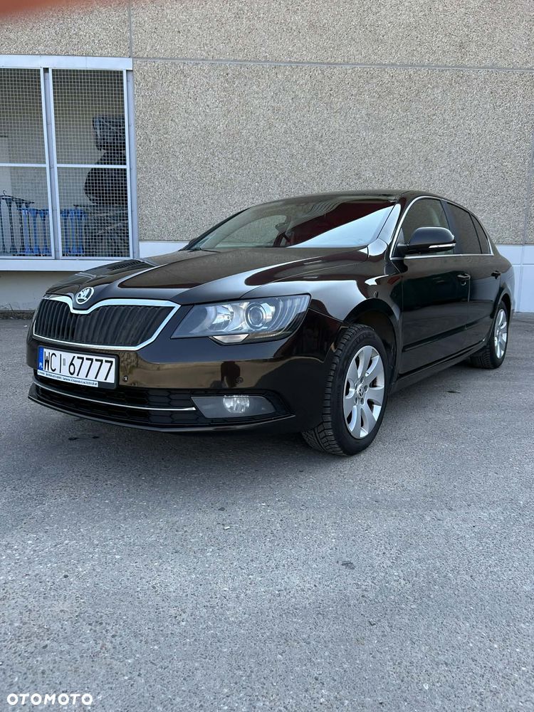 Skoda Superb 2.0 TDI Ambition - 1