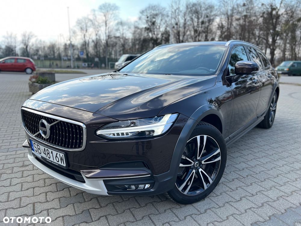 Volvo V90 Cross Country - 11