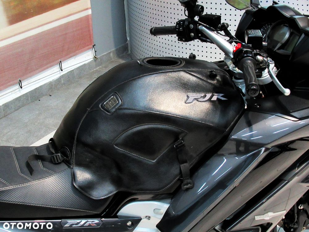 Yamaha FJR - 18