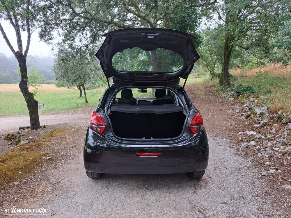 Peugeot 208 BlueHDi 100 Active Pack - 28