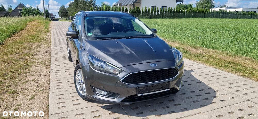 Ford Focus 1.0 EcoBoost STart-Stopp-System TITANIUM DESIGN - 1