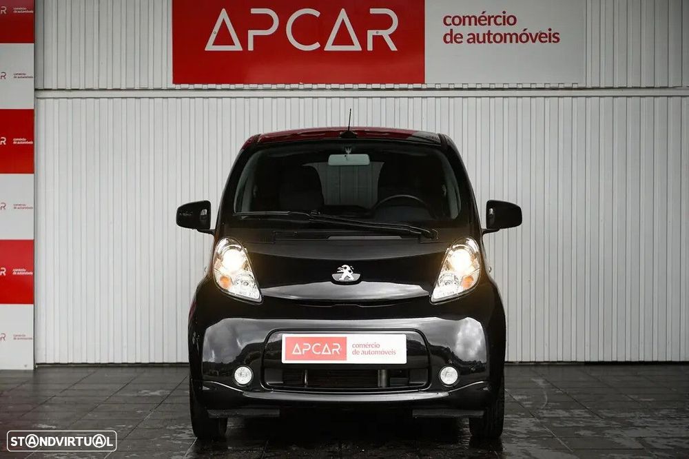 Peugeot iOn - 8