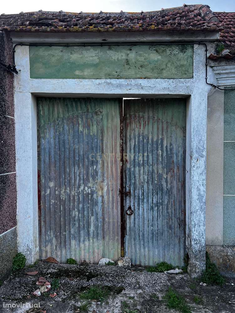 Moradia T5 para Reabilitação Total com Terreno – Fonte da Pedra | Sant - Grande imagem: 4/24