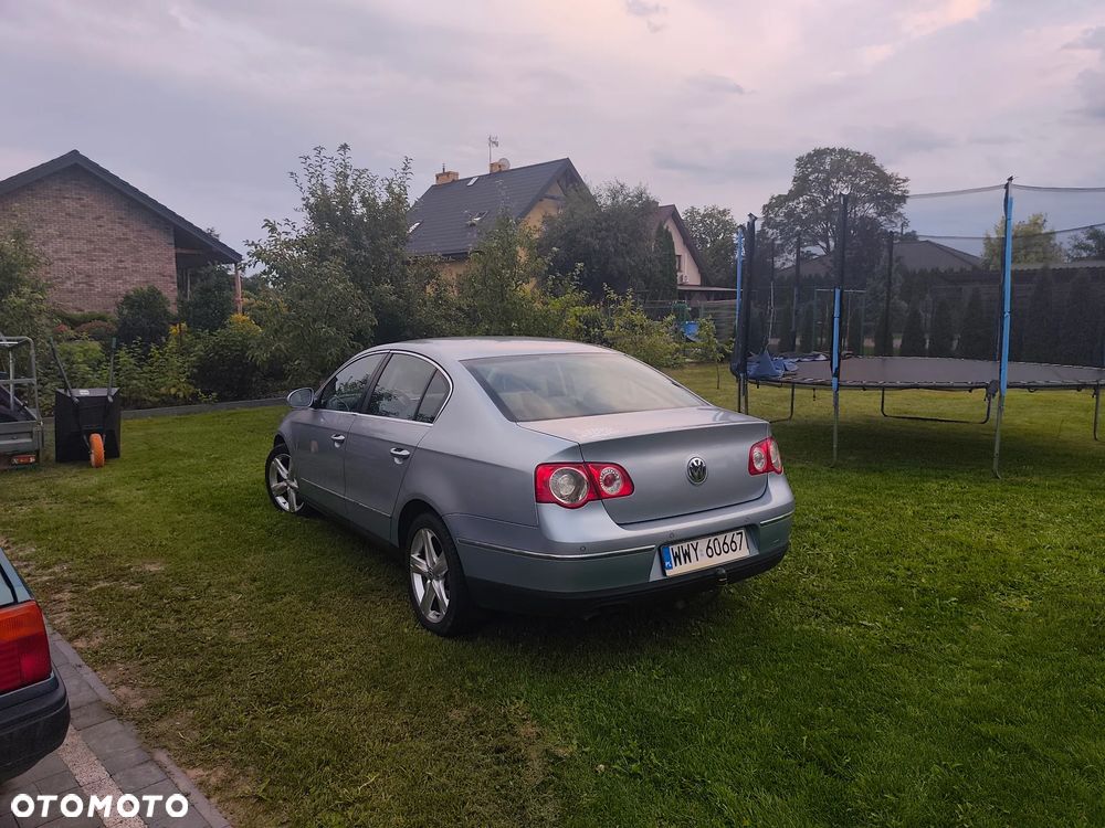 Volkswagen Passat 2.0 TDI Highline DSG - 4