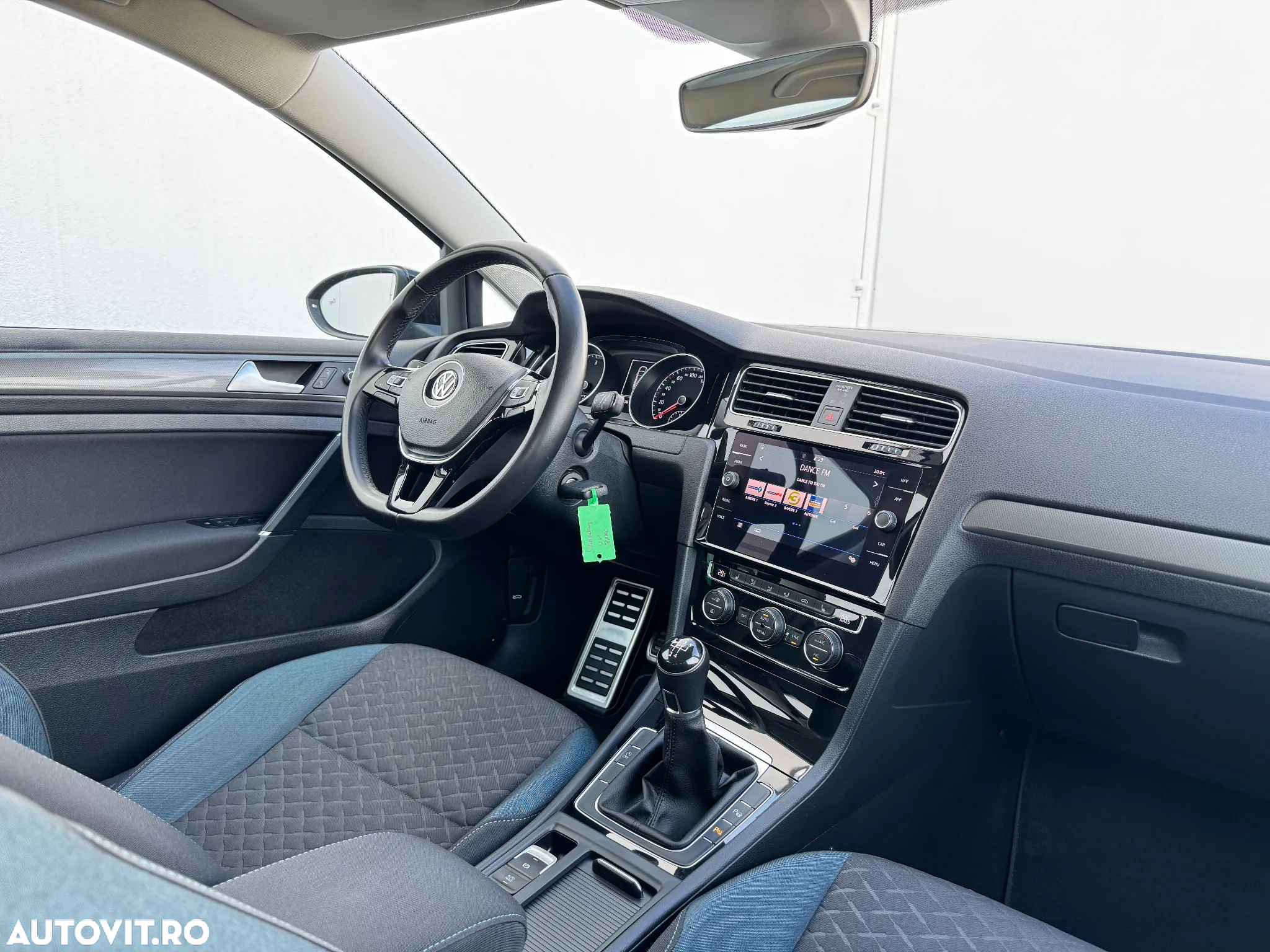 Volkswagen Golf 1.6 TDI (BlueMotion Technology) Comfortline - 6